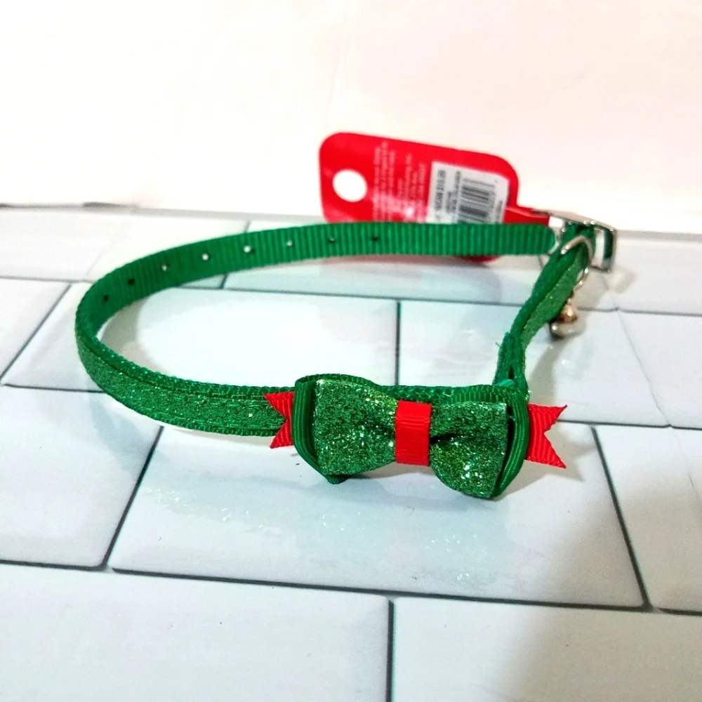 Green Bowtie Cat Collar 8-12 Inch NWT